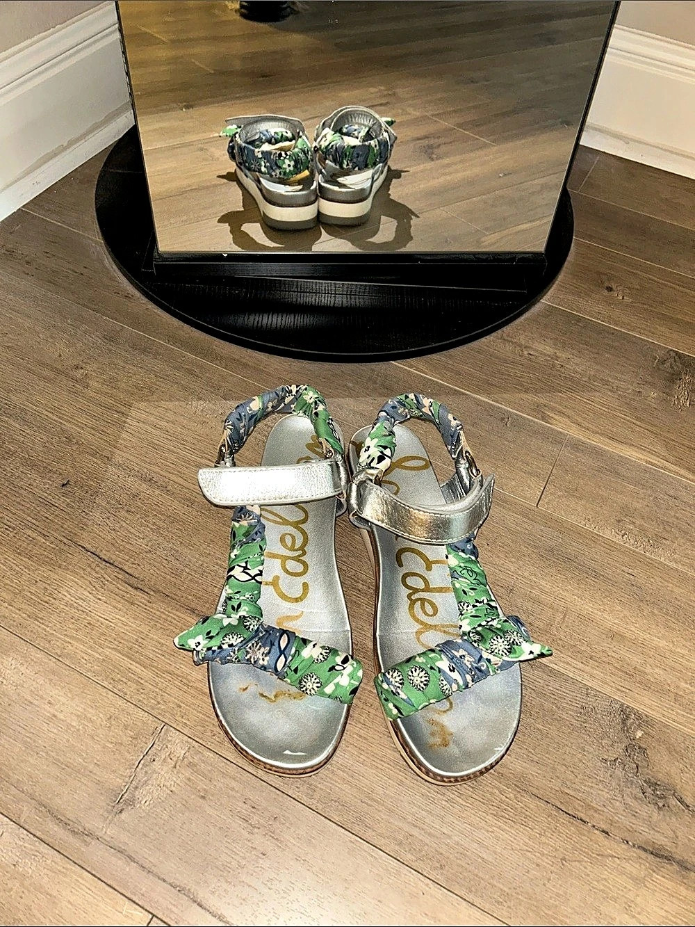 Sam Edelman Ashie Scarf Platform Sandal Sandals in Green & Silver